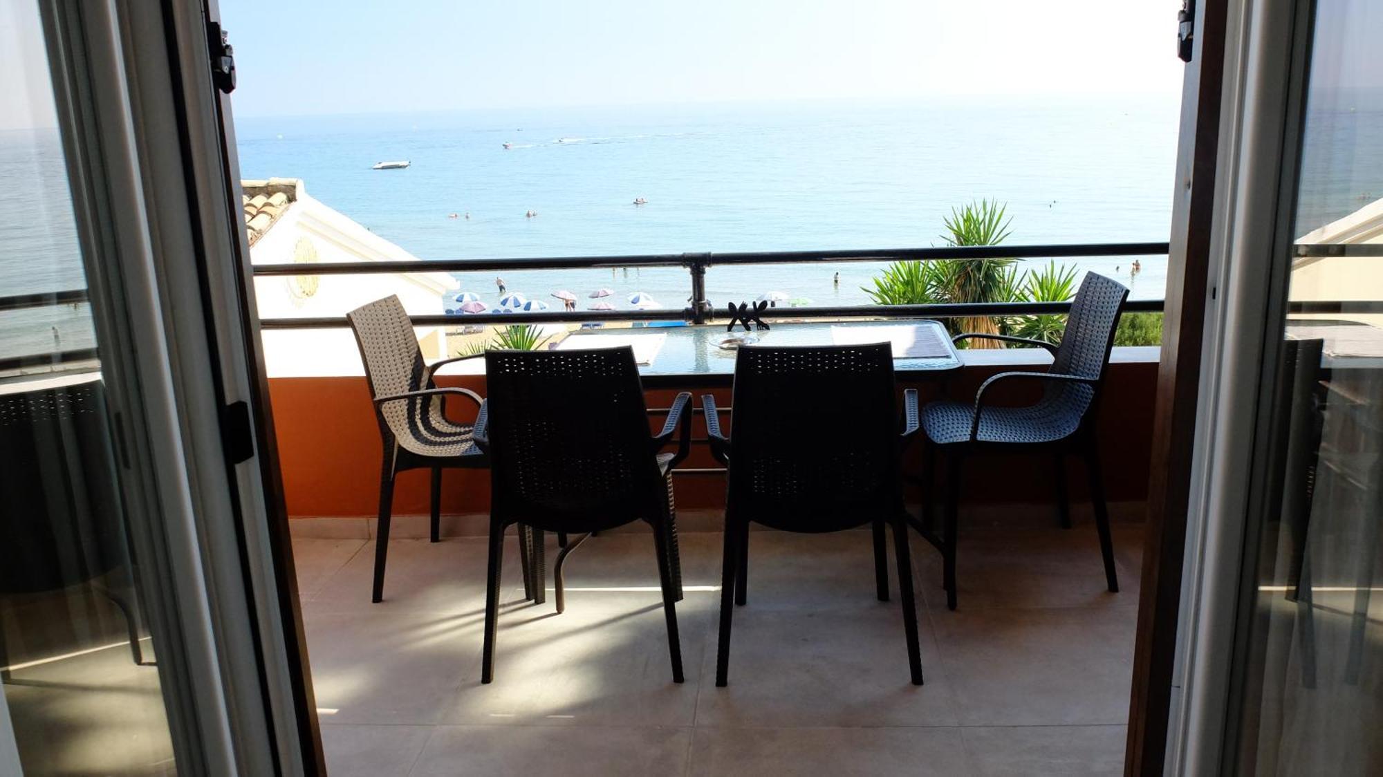 Corfu Glyfada Menigos Resort Home 72 Bagian luar foto